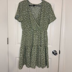 V Neck Green Heart Womans Dress - OXL